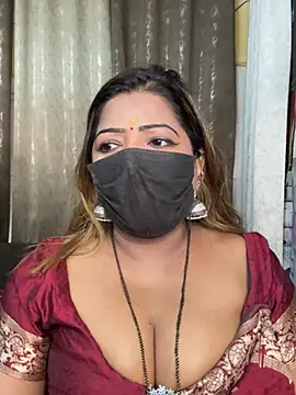 Oh-Monika87 live cam on StripChat