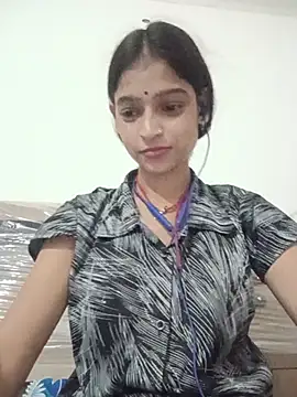 Mohnicute live cam on StripChat