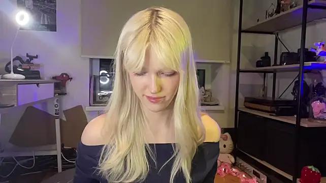 ShoshanaNogueras live cam on StripChat
