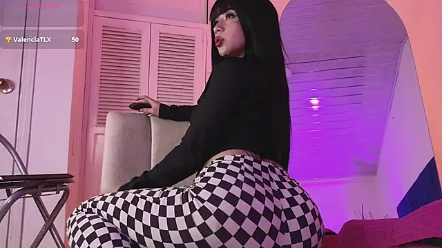 Katiaa_n live cam on StripChat