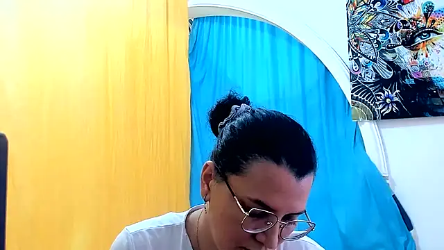 MARILYN_GARCIA live cam on StripChat