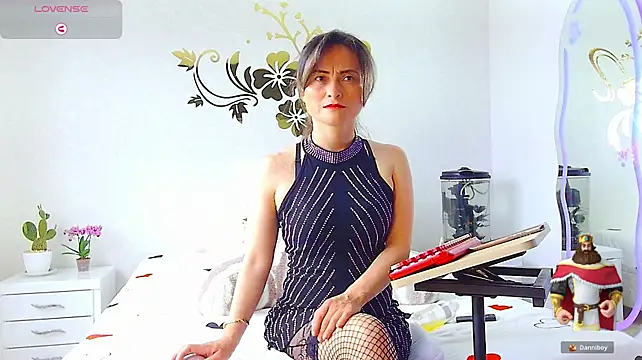 MarcelaFlores live cam on StripChat