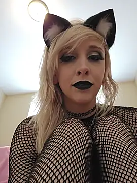AmethystFoxx webcam