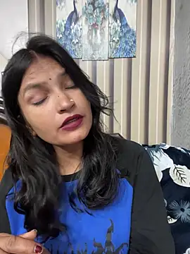 Priyaa_1433