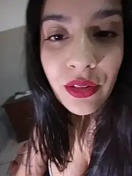 CelinaCherry live cam on StripChat