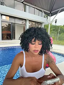 Model: HOT_LADY_777