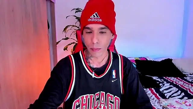 Damianwhite live cam on StripChat