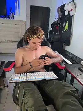 AngelLatinBoy webcam