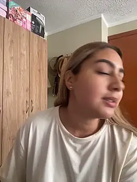 Miabonnett_ live cam on StripChat