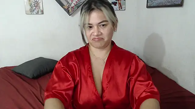 pamela_echeverria live cam on StripChat