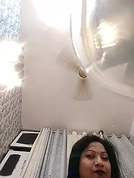 Cute-Janvi20 live cam on StripChat