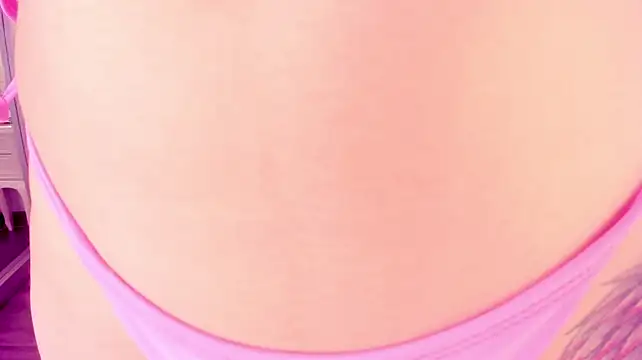 briny_saez live cam on StripChat