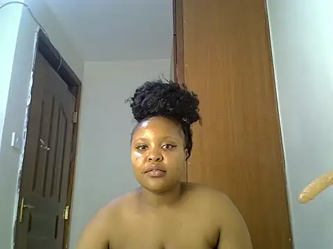 Sweetbrowna live cam on StripChat