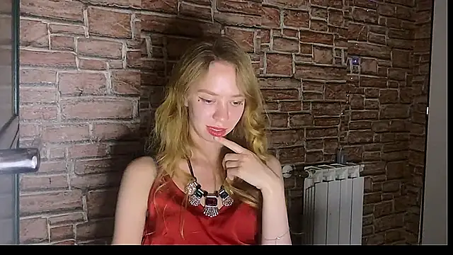 ElizaStorm live cam on StripChat