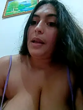 xandra252 live cam on StripChat