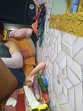 tina8th live cam on StripChat