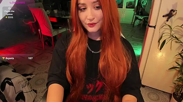 Sserendipityy live cam on StripChat