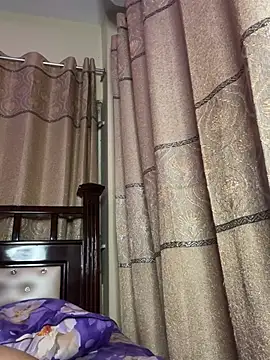 Tanisha_Silky live cam on StripChat