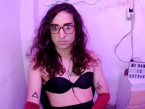 LaCuerva19 live cam on StripChat