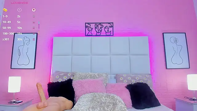 charlotte_kisss