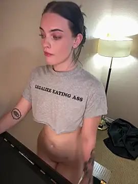 karissachantelle (F young) - Zoom On My Wettt Pussy & Rub It