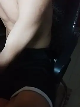 tieulinhlung live cam on StripChat