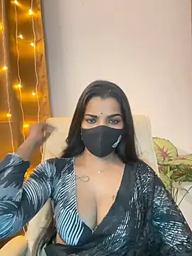 its_ur_flora live cam on StripChat