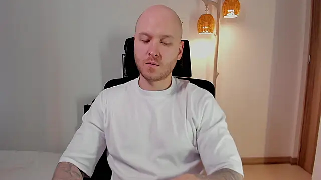 Adam_Meyer10 live cam on StripChat