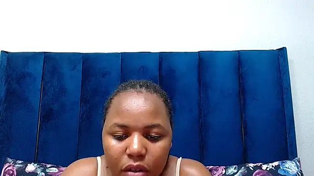 HotSmallTits webcam