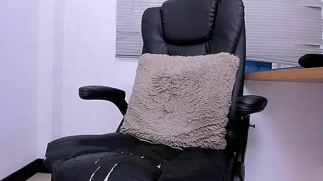 Jax_Nova live cam on StripChat