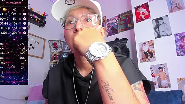 Mikeking14 webcam