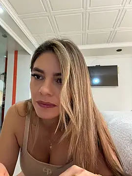 alicee16 live cam