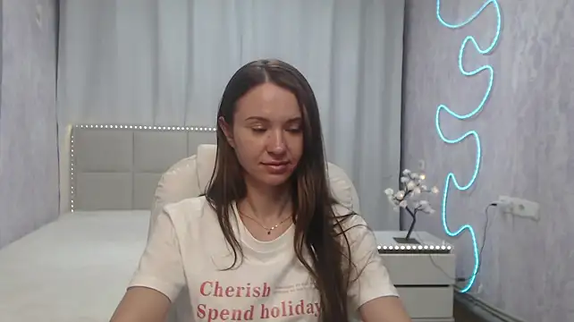 KaraCriegs live cam on StripChat