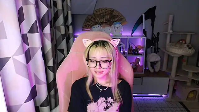 SaxonDibs live cam on StripChat