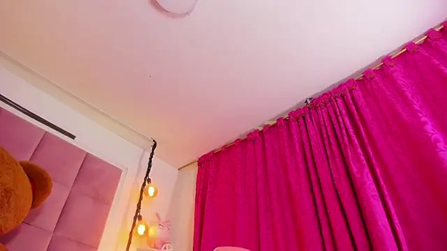 Kysha_Lipss live cam on StripChat