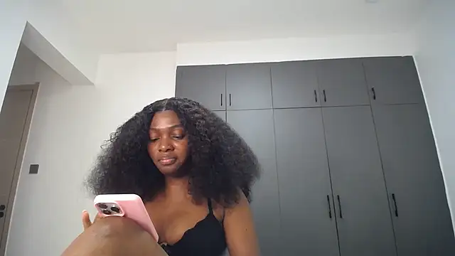 Pretty_Liya08 live cam on StripChat