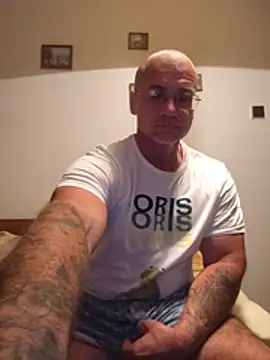 chcem1975 (Ask my age) - #cam2cam #chunky #doggy-style #erotic-dance #flexing #handjob #hd #middle-priced-privates #mobile #recordable-publics #small-audience #spanking #straight #striptease #white