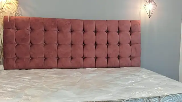 Lois_stone webcam