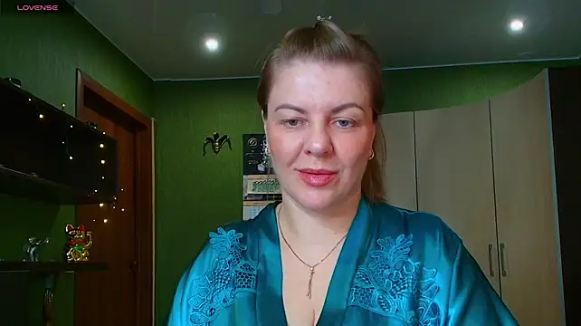 VeronikawGold live cam on StripChat