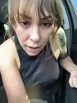 MommyGambit's live cam