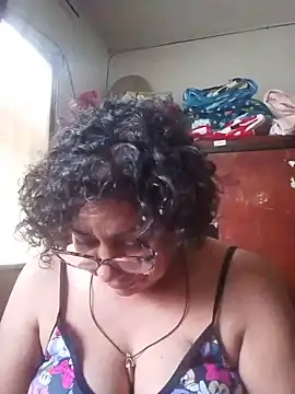 Pupi-Lanegra live cam on StripChat