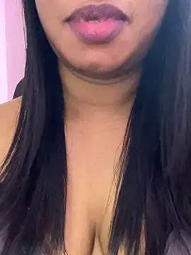 Tamil_Maaya live webcam