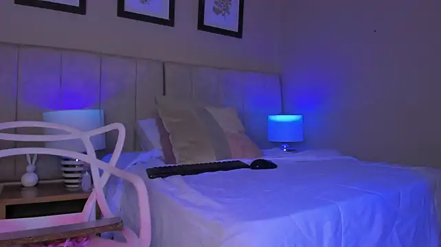 _martina_x (F young) - Hi🙈 SHOW SEXY NAKED /PLAY BODY OIL HOT