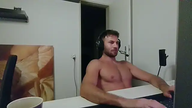 alpha-hunk live cam on StripChat