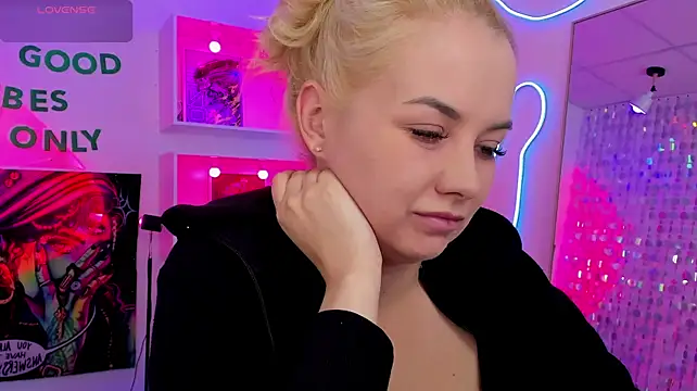 StephanieSweety live cam on StripChat