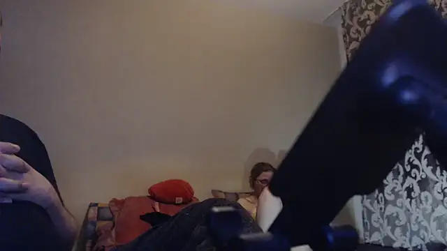 MoonedByEva2025 webcam