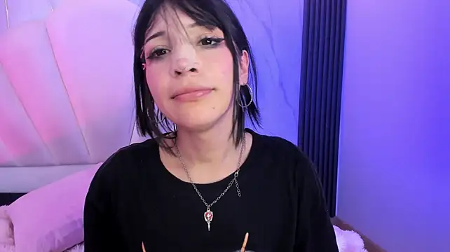AliiceWonderland_ live sex cam