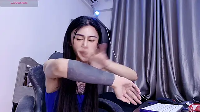 Rainbow-sweet webcam