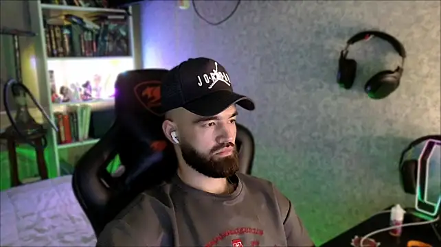 _Serious_Man webcam