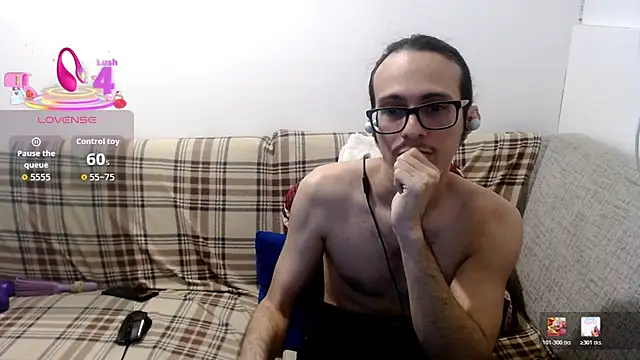 cholitohermoso live cam on StripChat